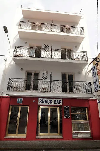 Guest house Hostal Miranda Blanes