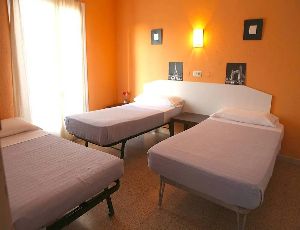 Hostal Miranda Blanes 2*,