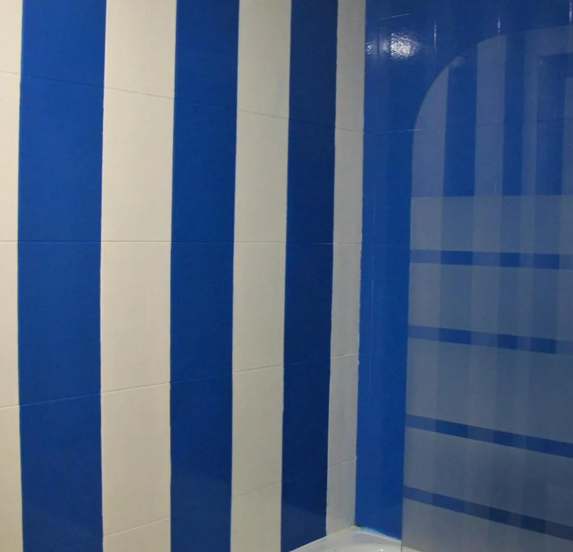 Hostal Miranda Blanes 2*,